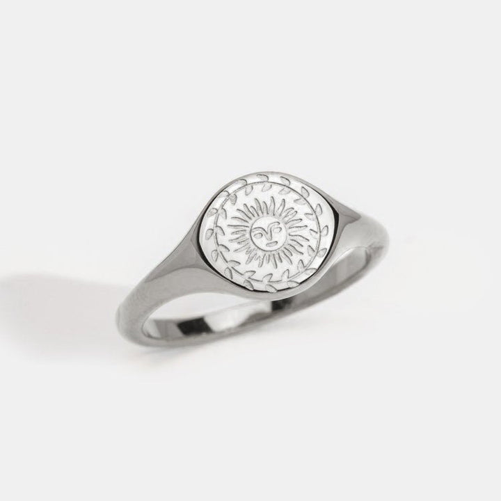 Bague en or pour le solstice d&